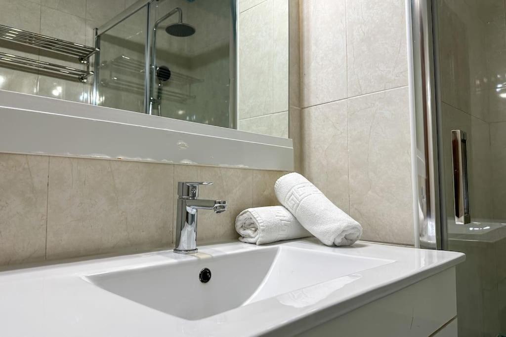 Luminoso Apartamento Turistico En Chamartin Madrid Luaran gambar